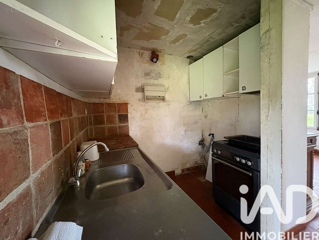 Maison 111 m² à Mezilles  - photo 4