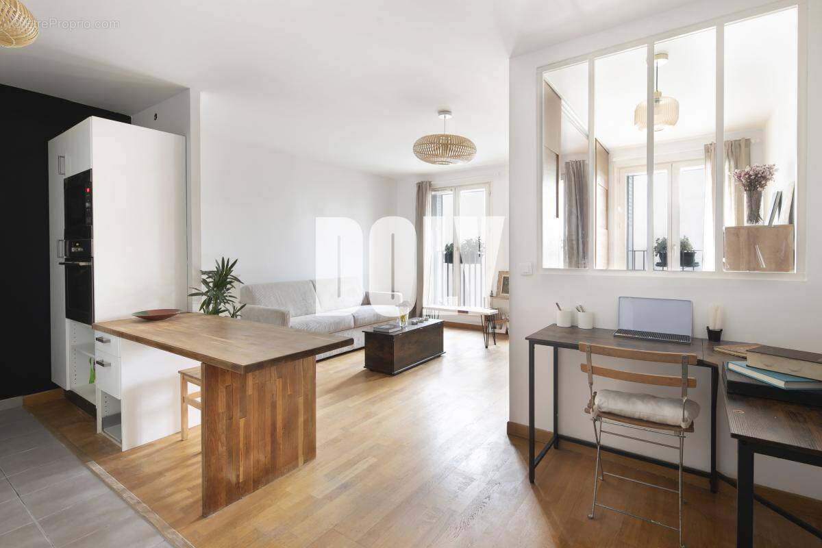 Appartement à PARIS-19E