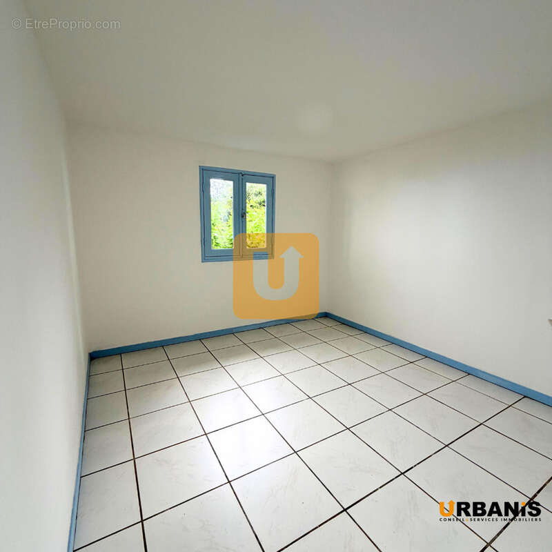 Maison à LES TROIS-BASSINS