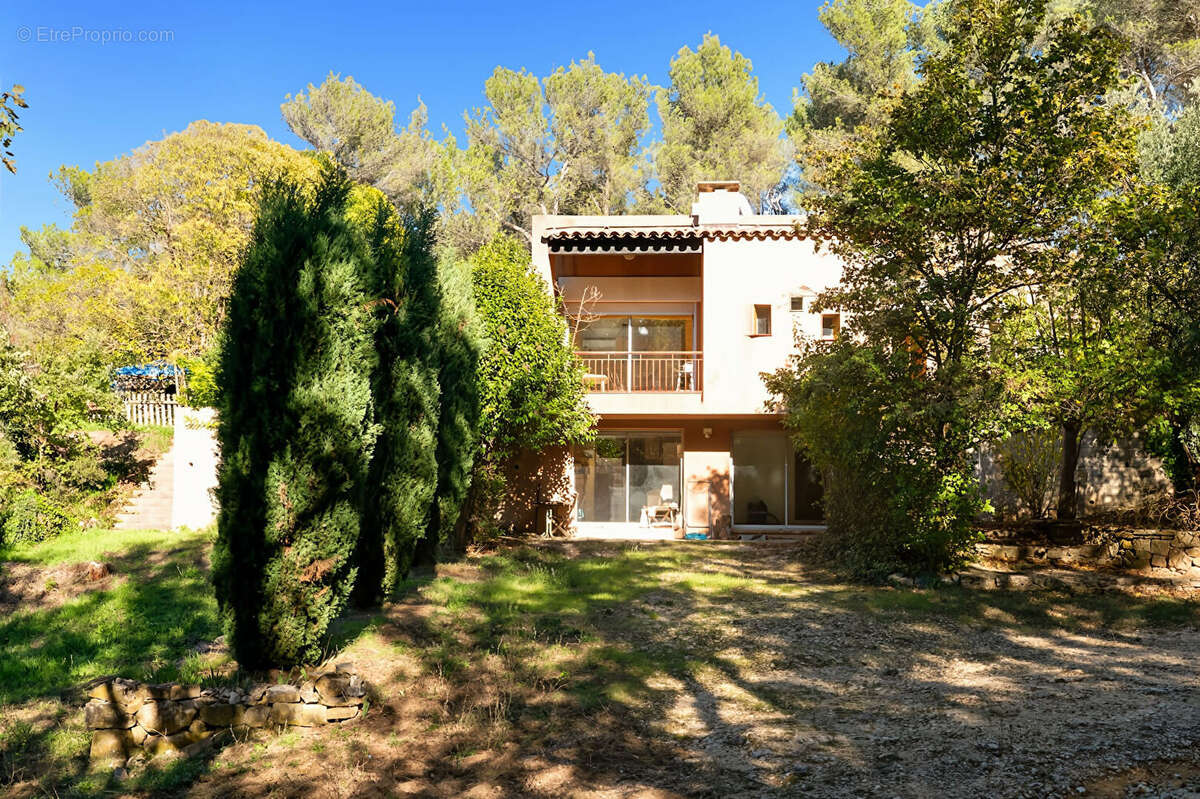 Maison à BOUC-BEL-AIR