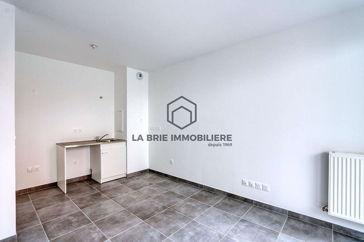 Appartement à EMERAINVILLE