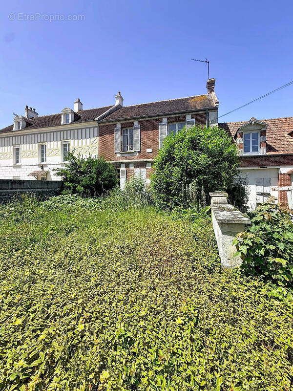 Maison à LION-SUR-MER