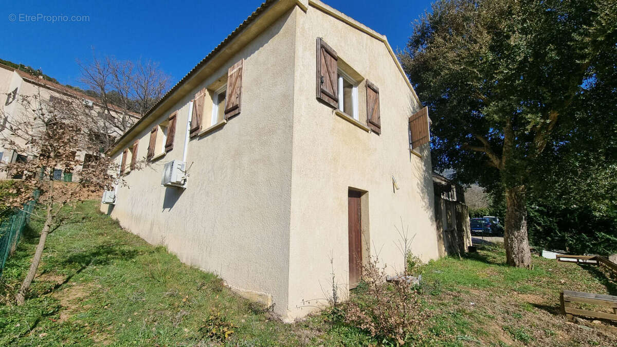 Maison à BISINCHI