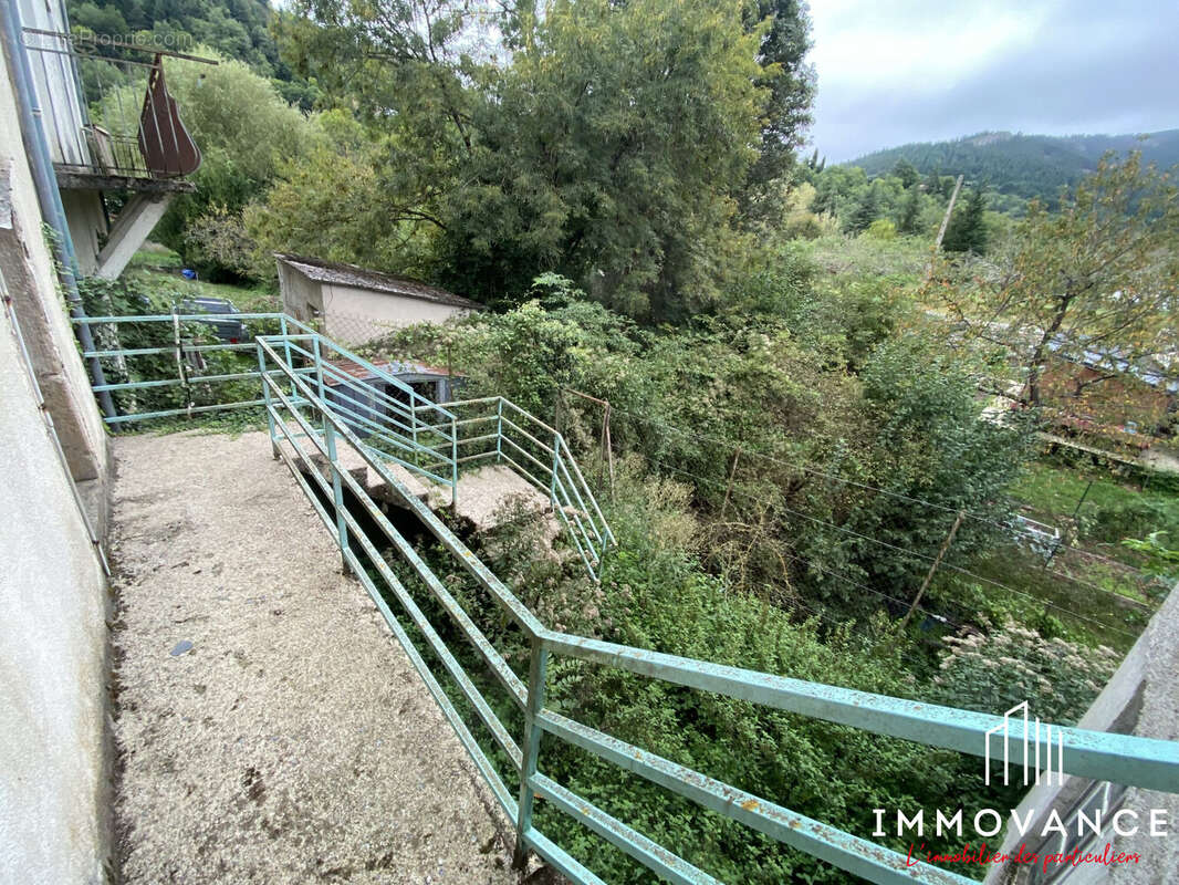 Maison à SAINT-JEAN-DU-BRUEL