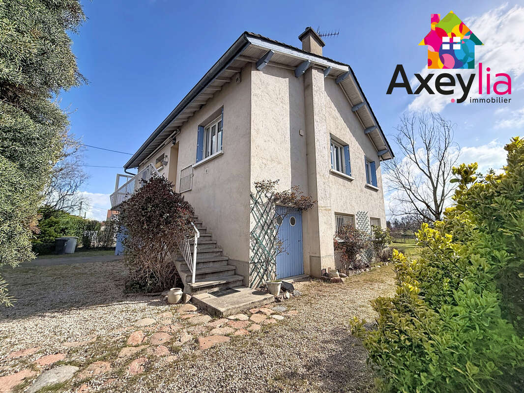 A vendre - secteur montrond les bains - maison individuelle avec terrain sans vis a vis - photo 3