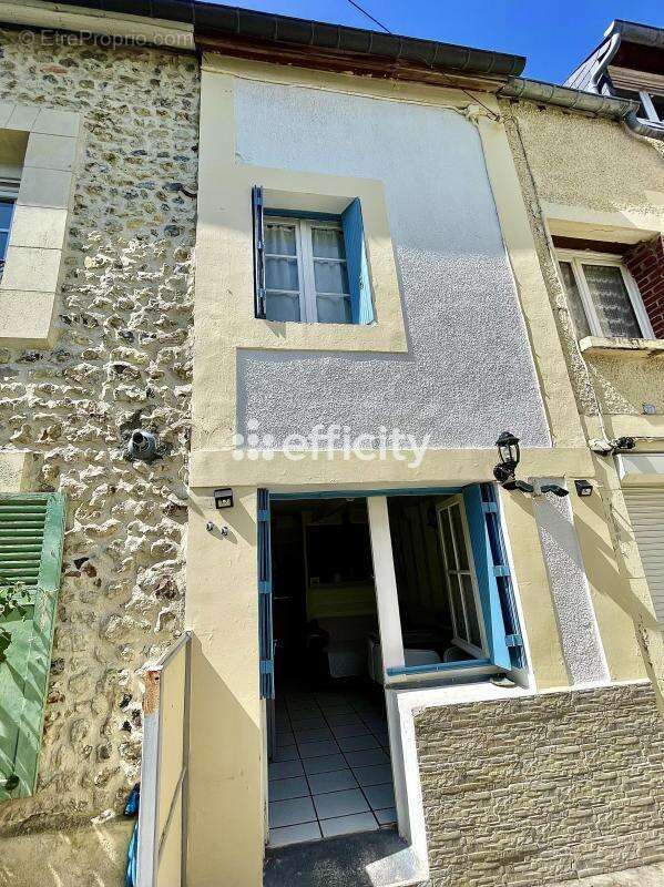 Maison à VILLERVILLE