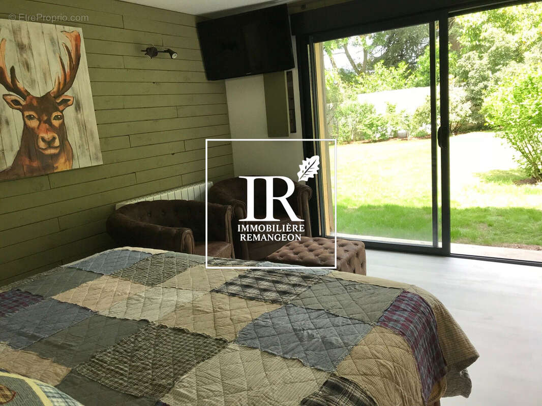 Maison 335 m² à Chaumont-Sur-Tharonne  - photo 6