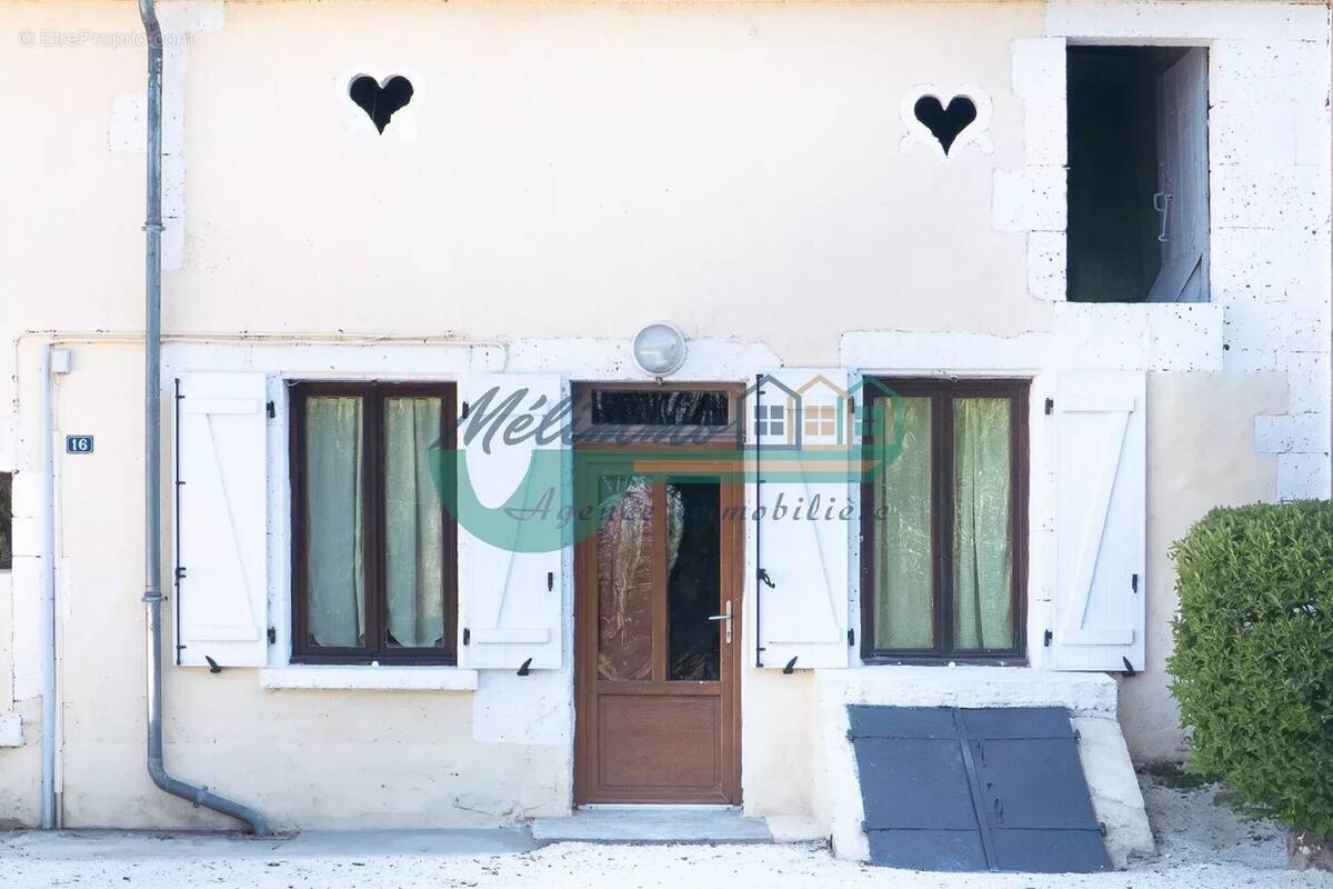 Maison à SOUGERES-EN-PUISAYE