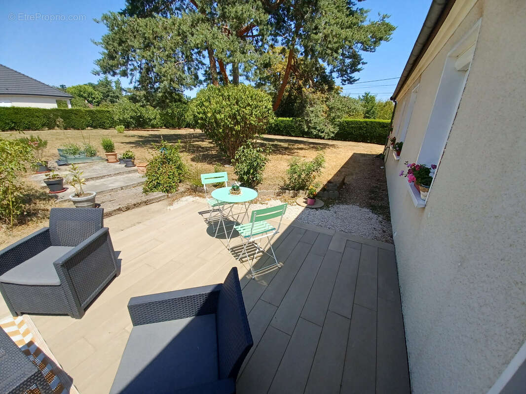 Pavillon habitable de suite, de plain pied, 3ch et 2 garages. Secteur calme, proche forêt. - photo 3