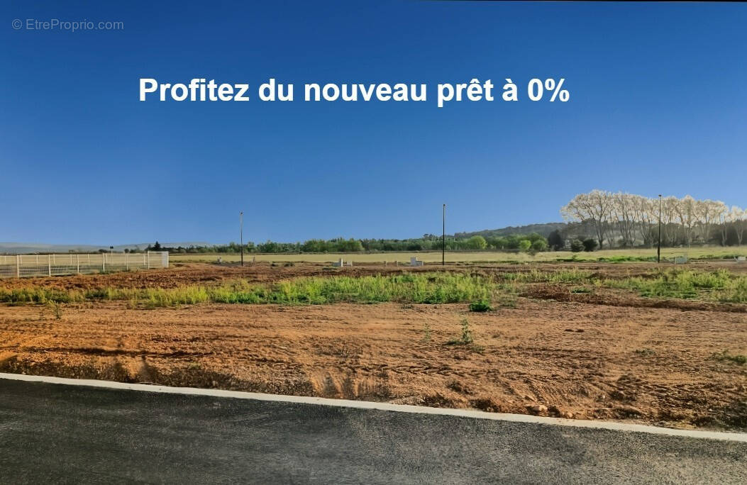 Terrain à GINESTAS