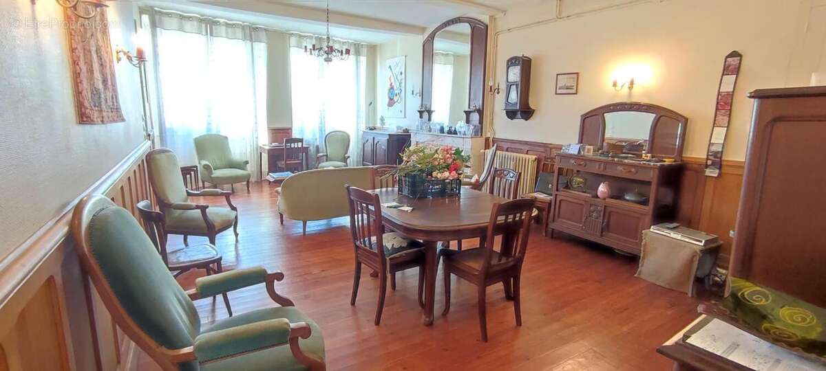 Maison à VIC-EN-BIGORRE