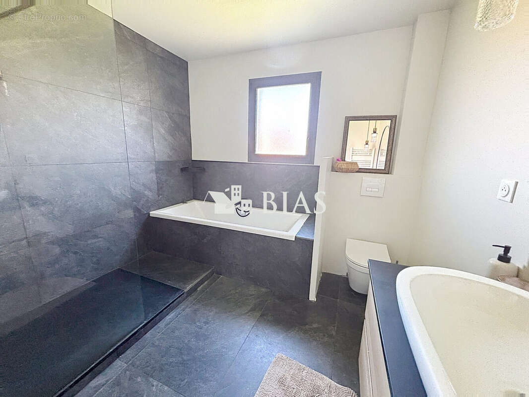 Maison à CRIQUEBEUF-SUR-SEINE