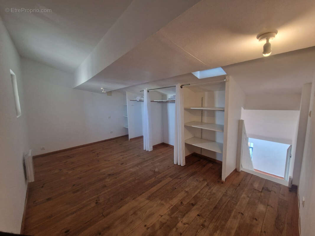 Appartement à COURSAN