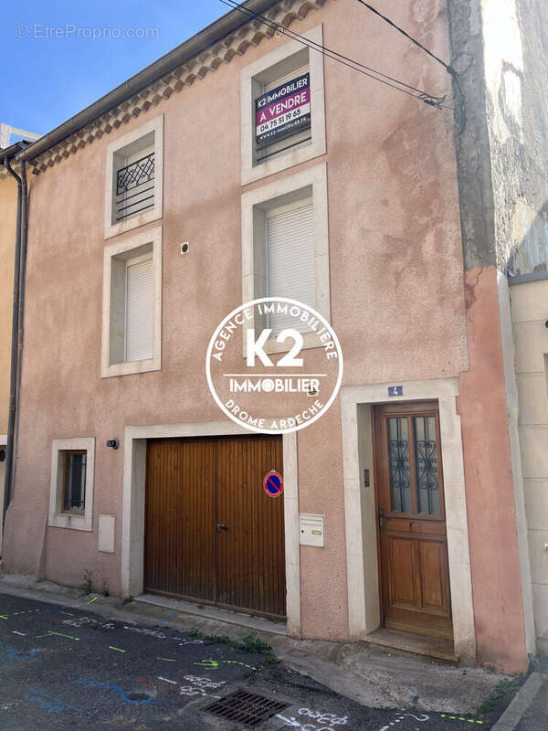 Maison à MONTELIMAR