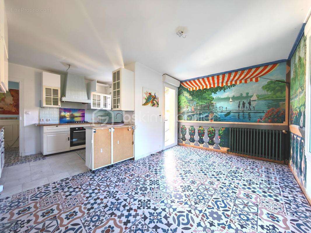 Maison à SAINT-PIERRE-LES-NEMOURS