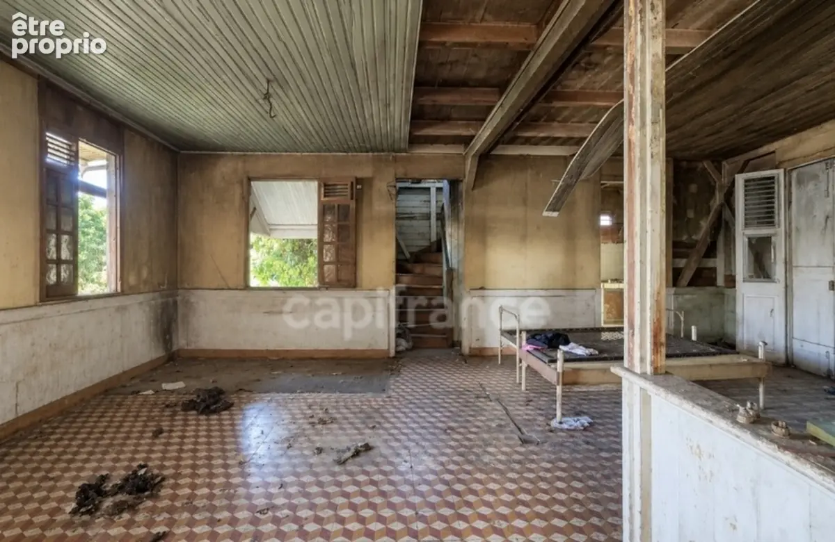 A vendre - Fort de France Clairière - Terrain avec bâti à réhabiliter ou à démolir - photo 10