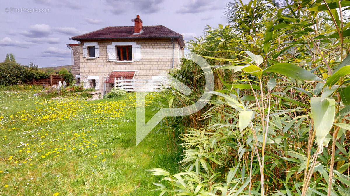 Maison à HARDRICOURT