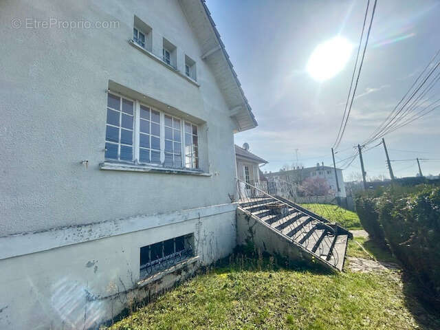 Maison à LINAS