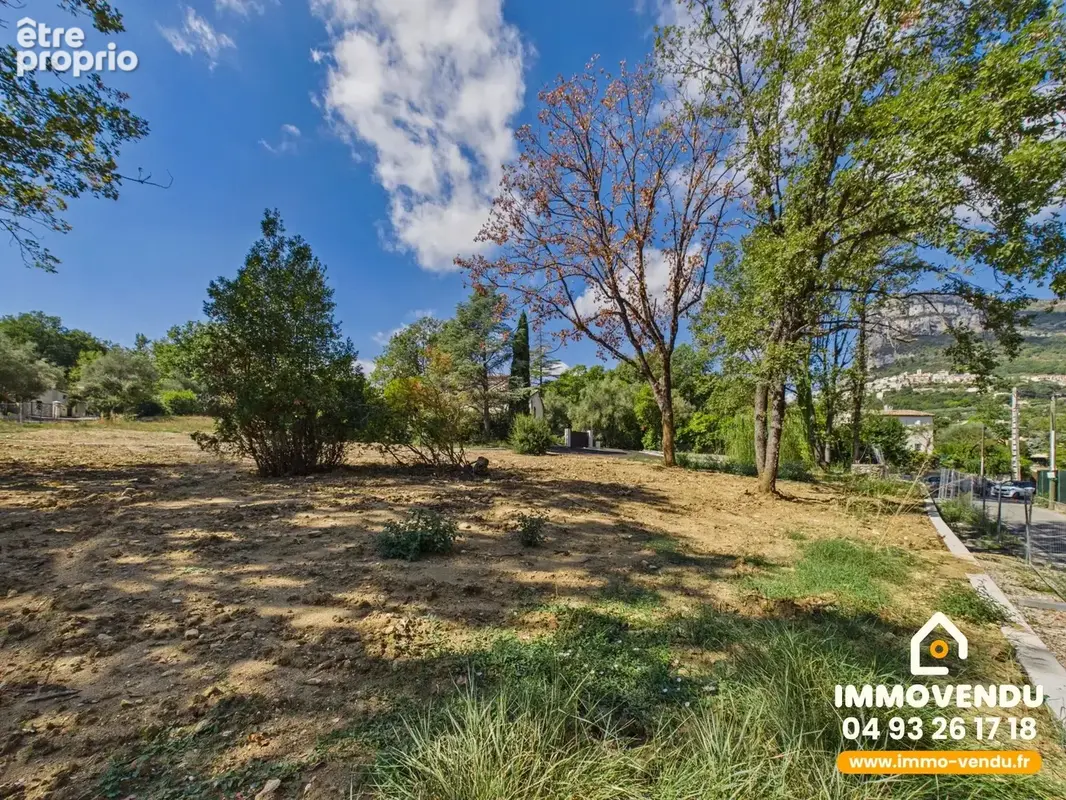 Terrain plat viabilisé 746m² - 111m² constructible - LA GAUDE - photo 4