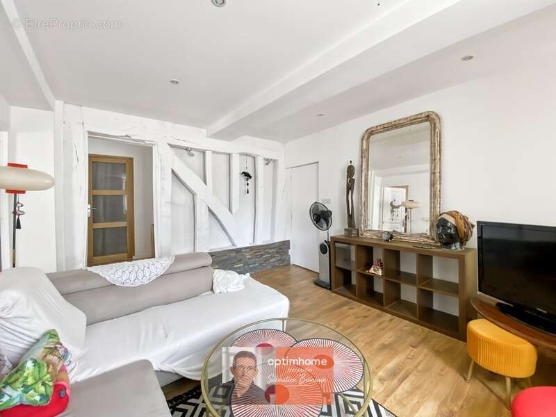 Appartement 4 pièces – 92 m² – Terrasse – Cave – Centre de Chaussin - photo 5