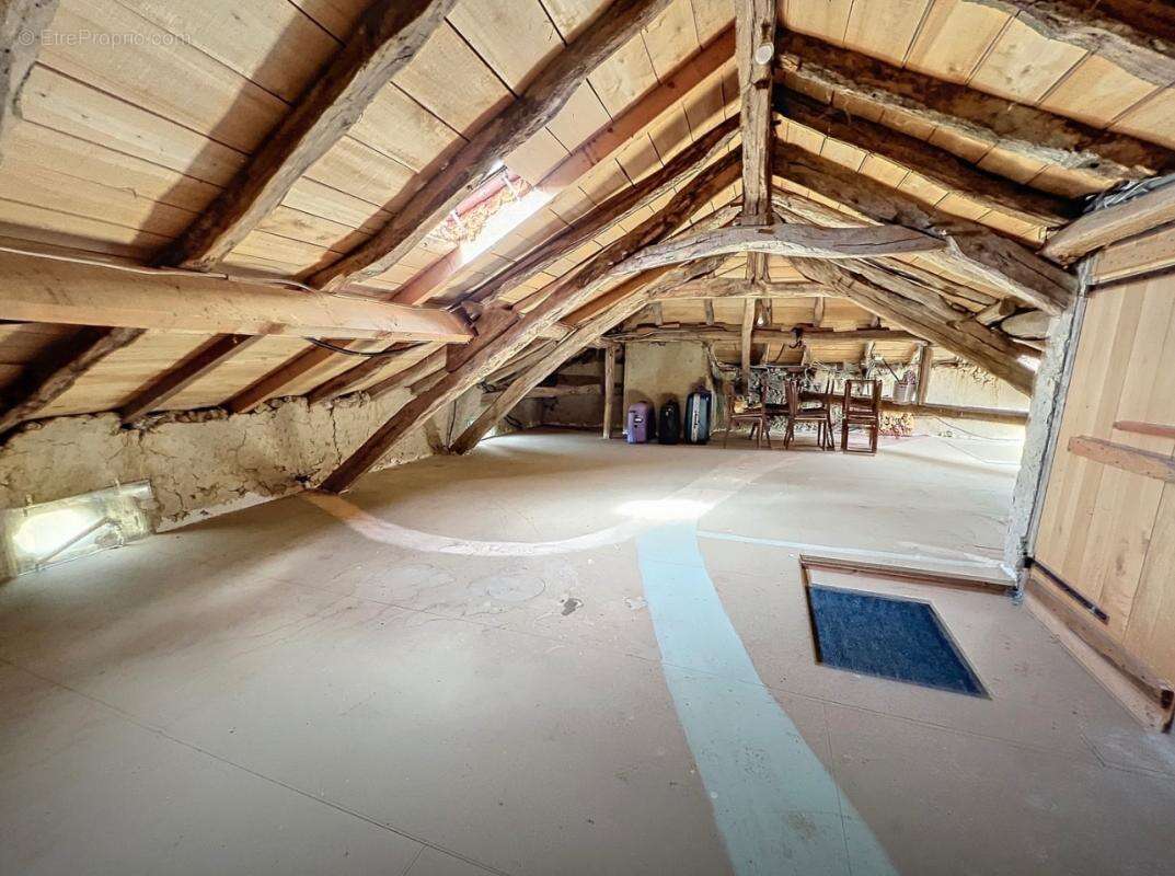 Corps de ferme isolée cadre bucolique 1,3ha - photo 13