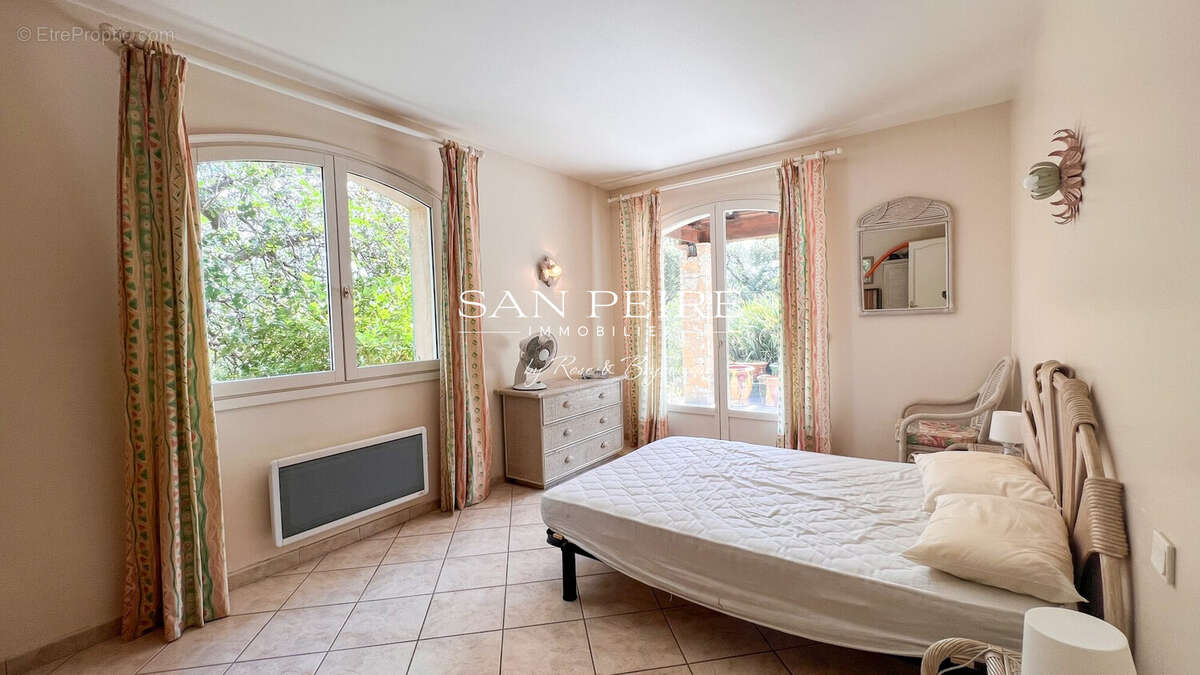 Maison 140 m² à Les Issambres  - photo 9