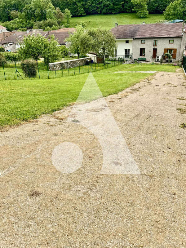 Maison à ATTIGNEVILLE