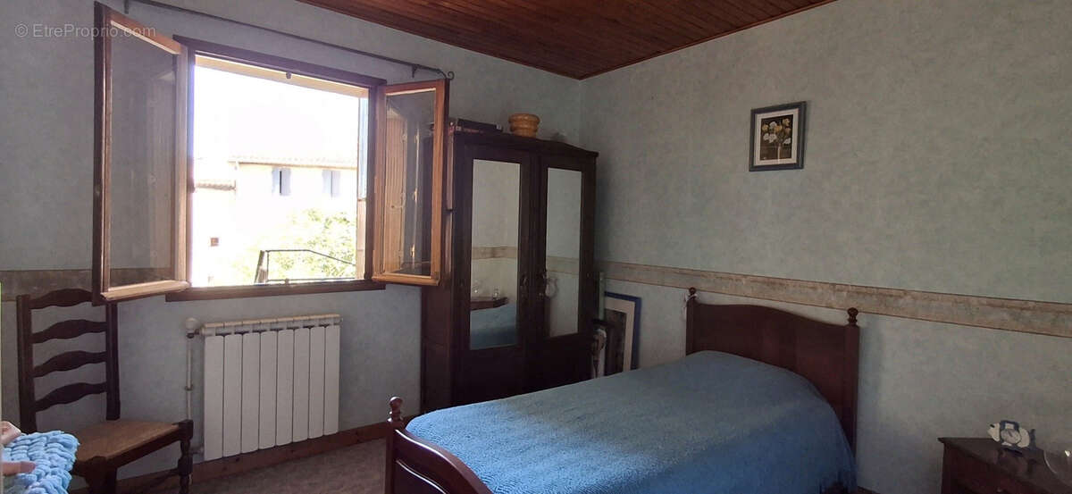 Maison à LA GARDE-ADHEMAR