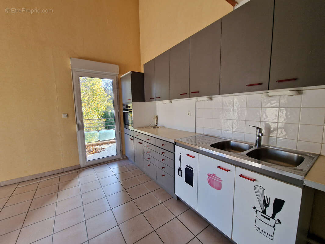 Appartement à COUZON-AU-MONT-D'OR