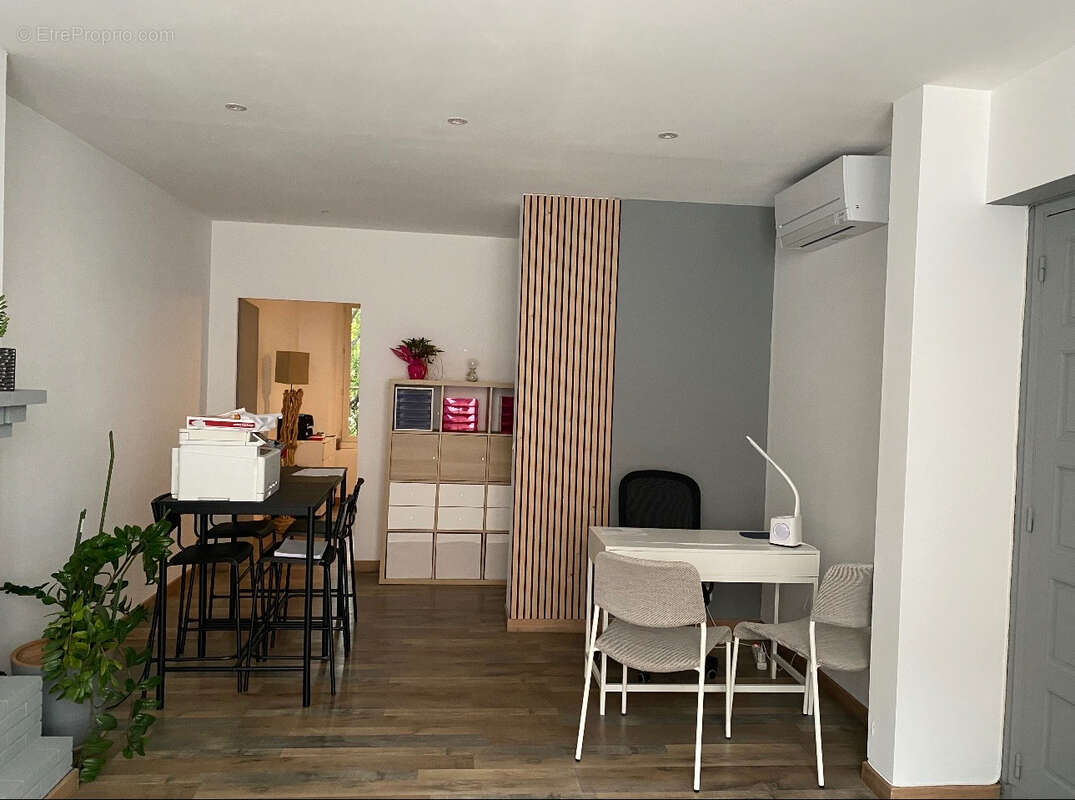 Appartement à SAINT-CYR-SUR-MER
