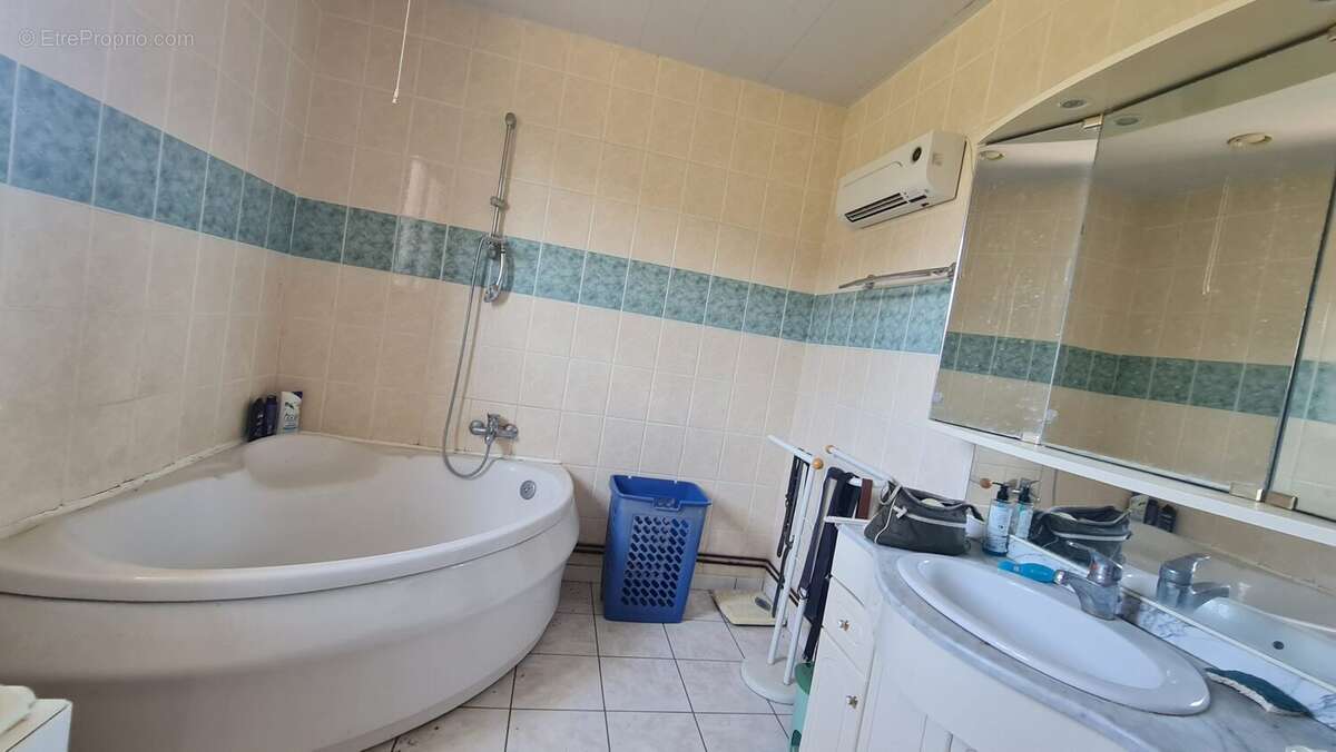 Maison 170 m² à Valines  - photo 9