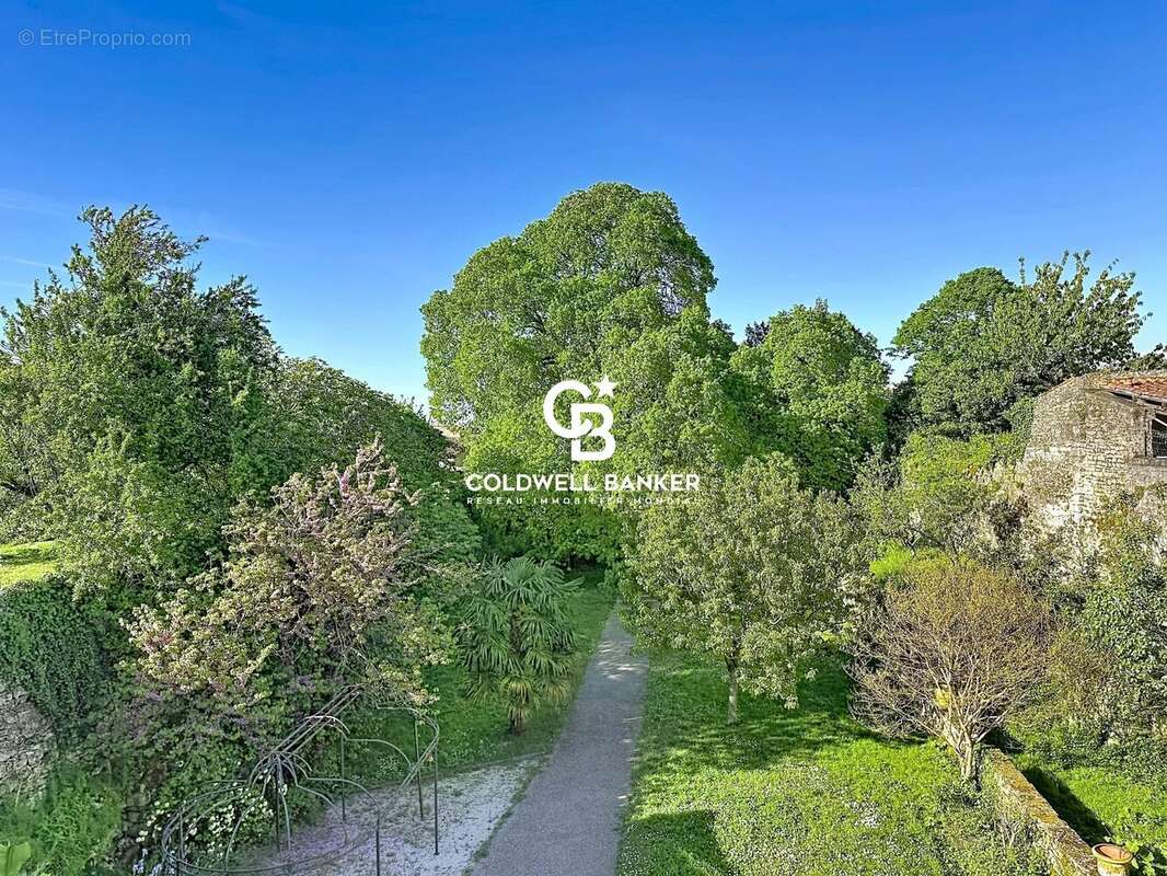 Maison à TONNAY-CHARENTE