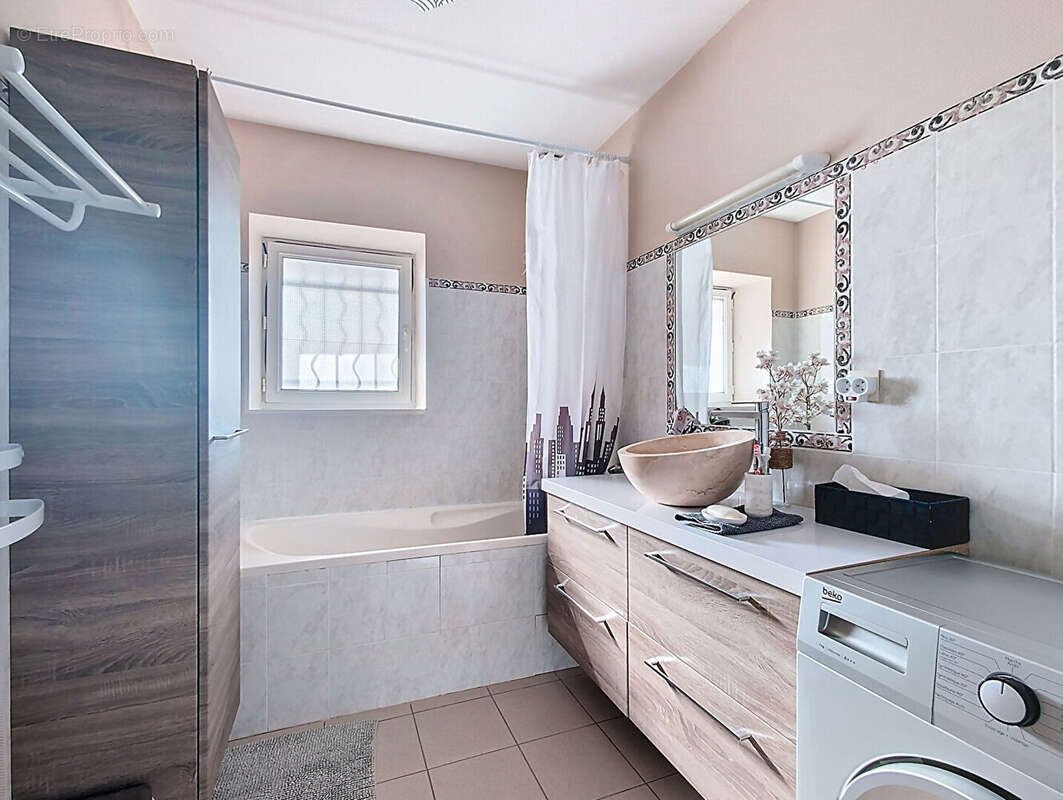 Appartement à BELLEVILLE