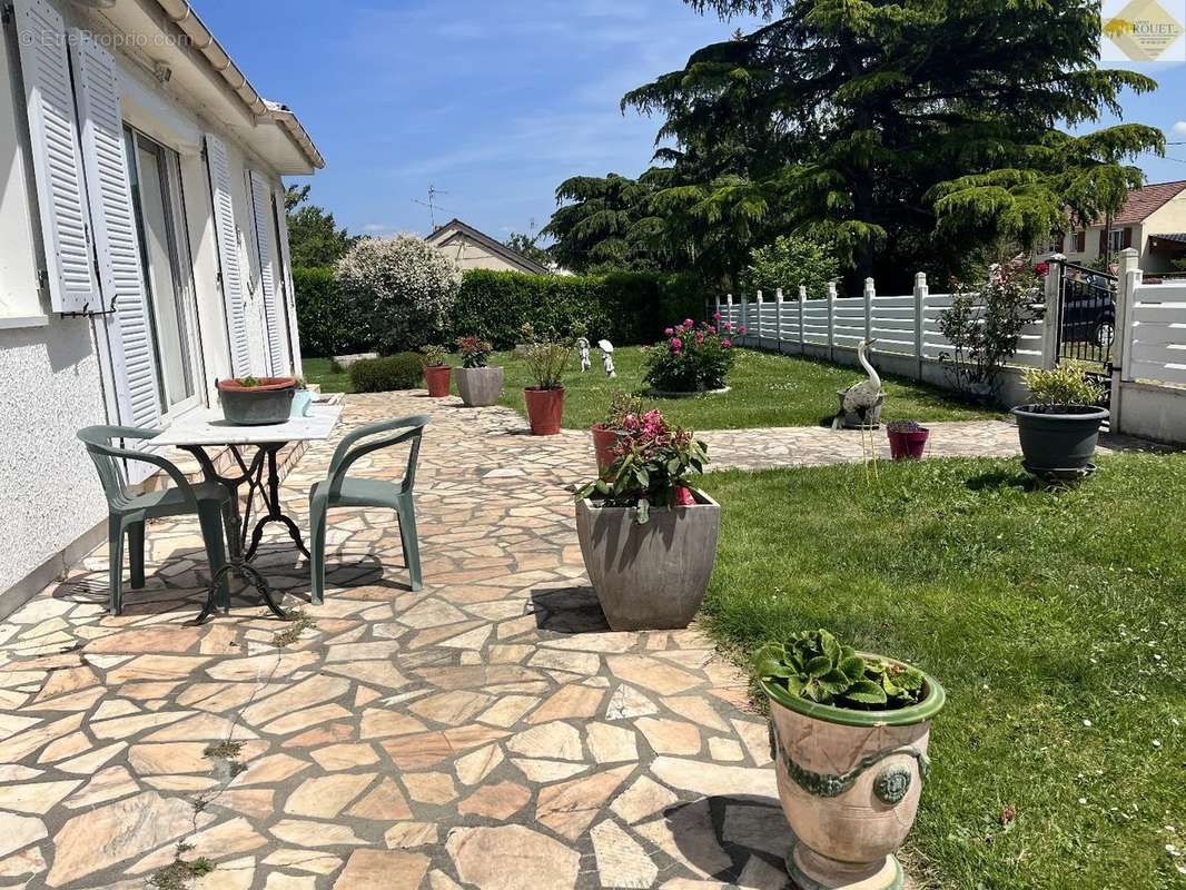 Maison à NEONS-SUR-CREUSE