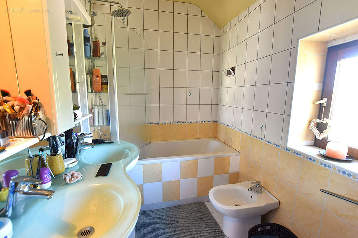 Maison à SAINT-CHRISTOPHE