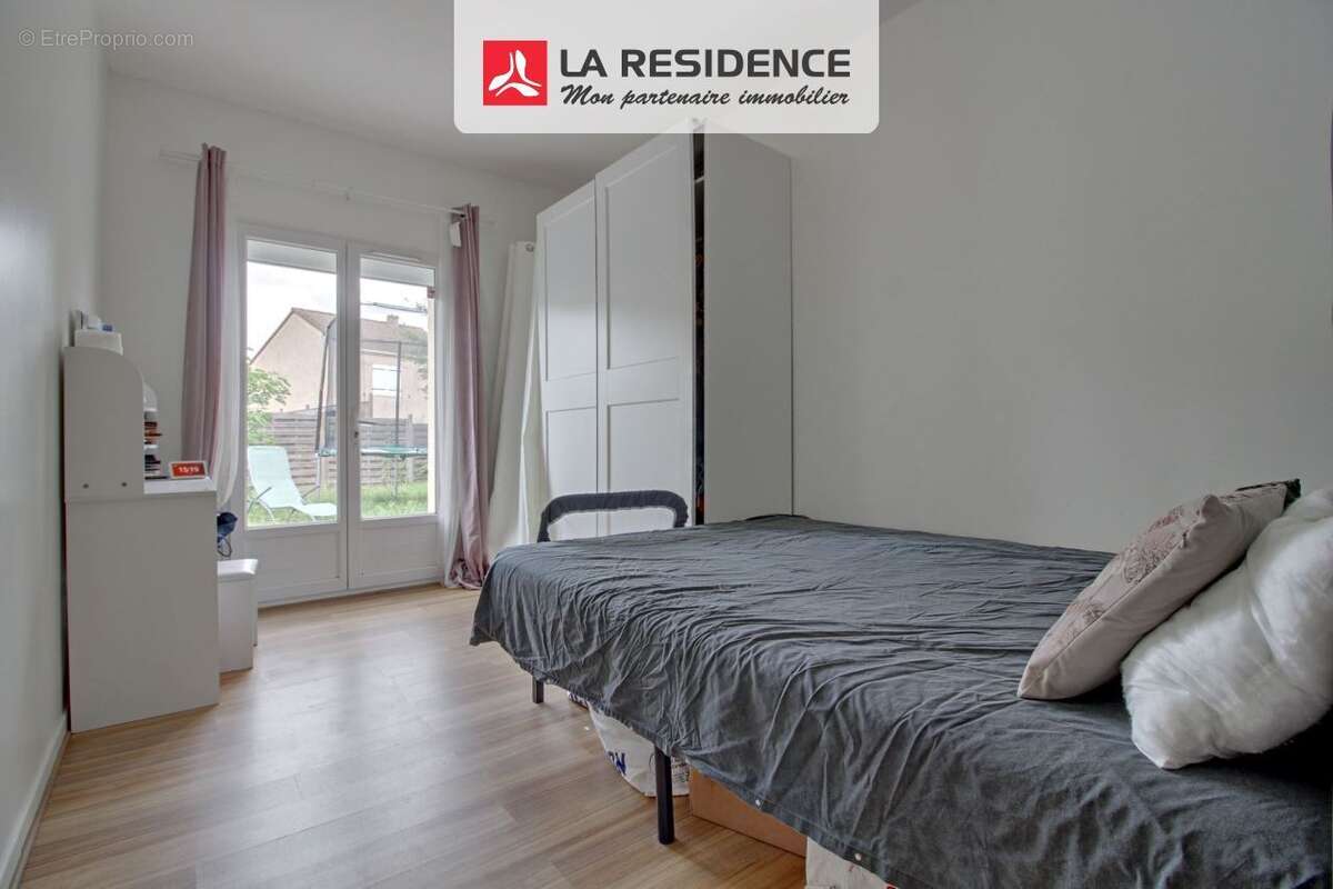 Maison à LES MUREAUX