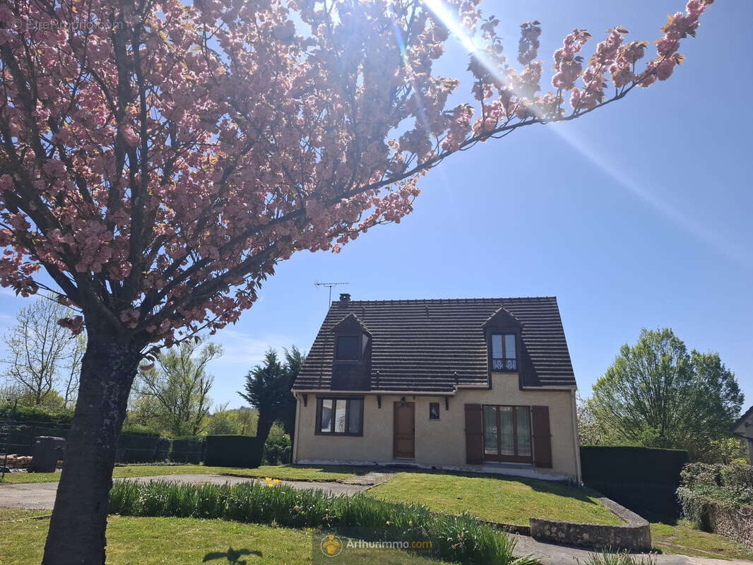 Maison à JOUY-SUR-MORIN