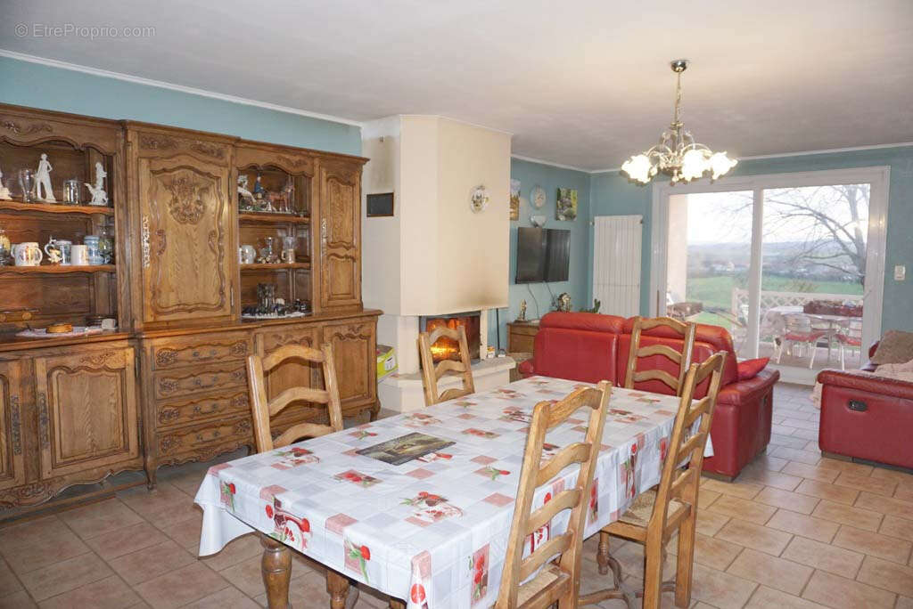 Maison à LE DONJON