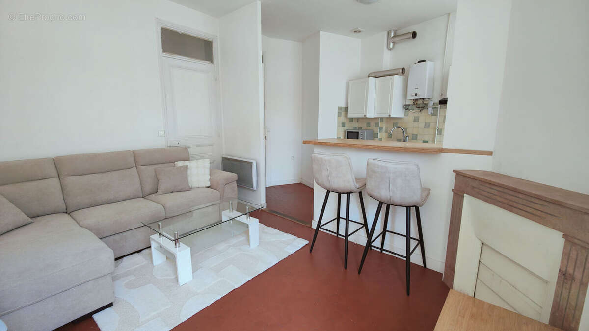 Cannes Bas Montfleury proche Résidence le Gallia - Appartement Cannes 2 pièces 45.46 m2 avec double cave et balcon - photo 5