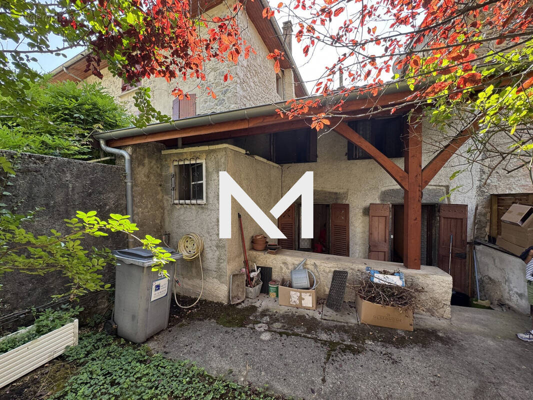 Maison à LA TERRASSE