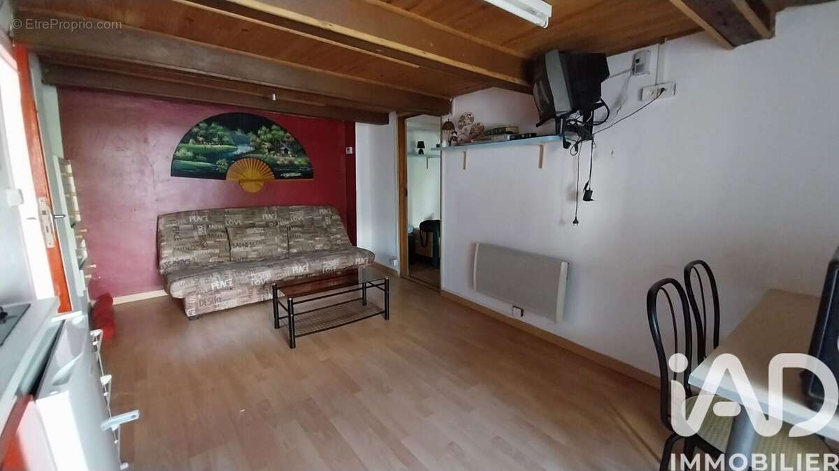 Maison 53 m² à Saint-Genes-Champespe  - photo 6