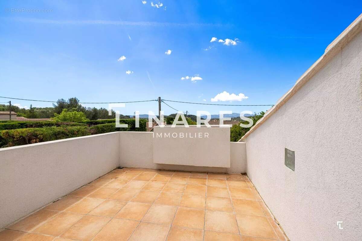 Maison à ROQUEVAIRE