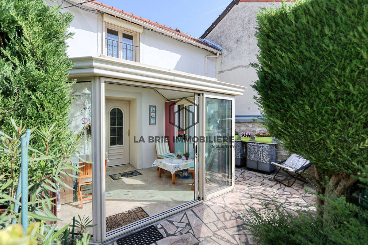Maison à VILLECRESNES