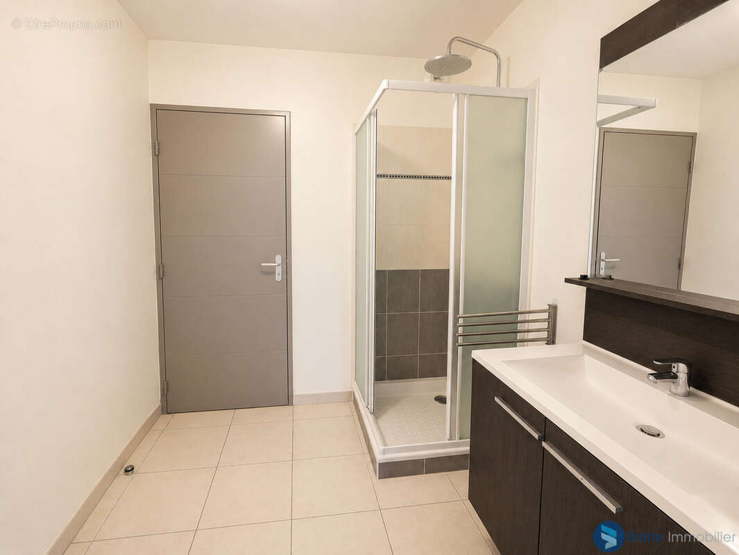 Appartement à LA VALETTE-DU-VAR
