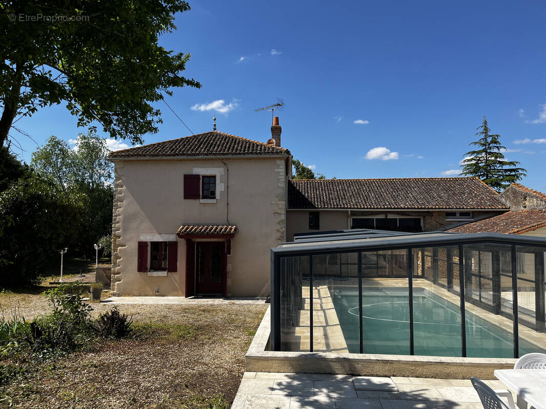 Maison à MIREBEAU
