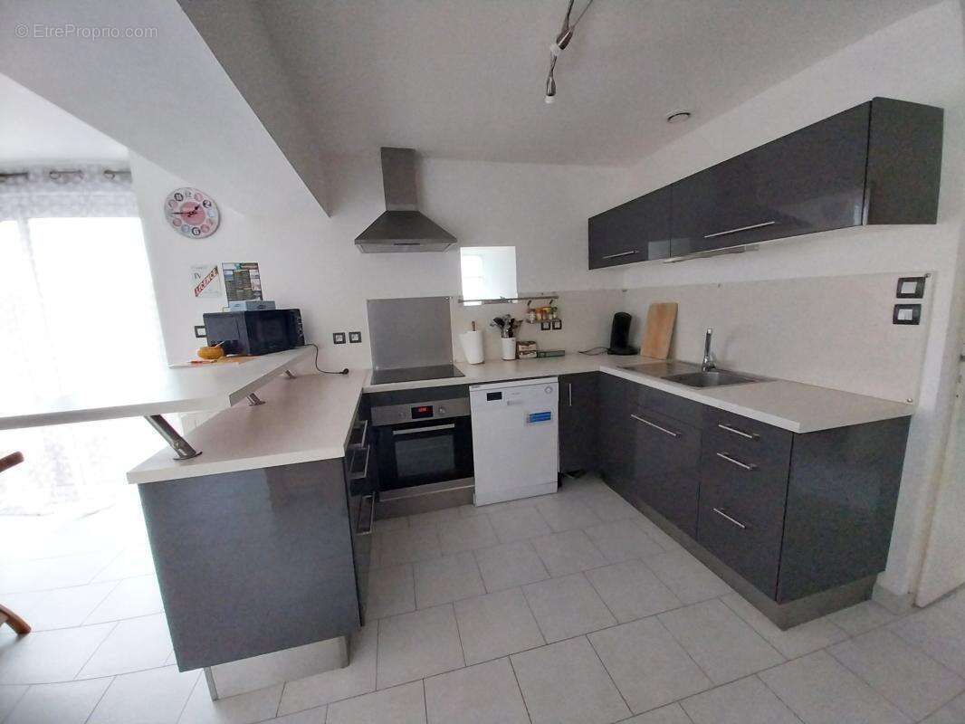 Maison de bourg, 3 chambres - photo 3