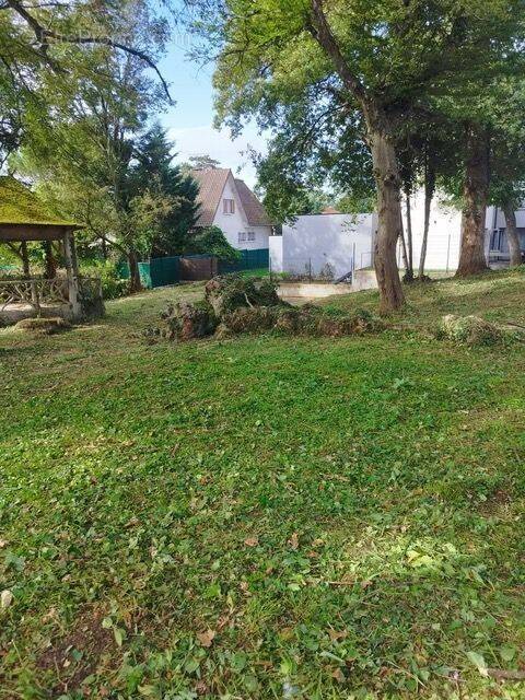 Terrain à SOISY-SUR-SEINE