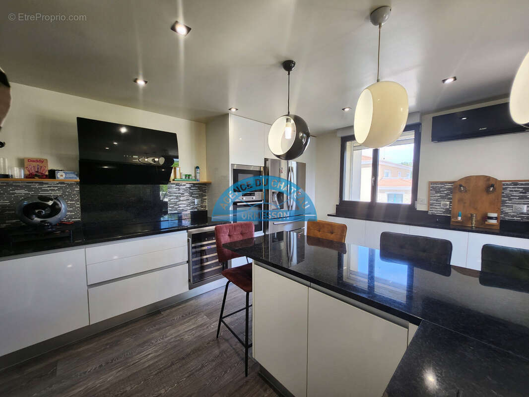 Appartement à LA QUEUE-EN-BRIE