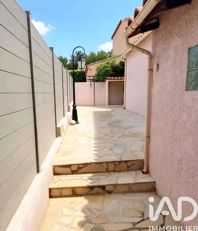 Photo 9 - Maison à ENSUES-LA-REDONNE