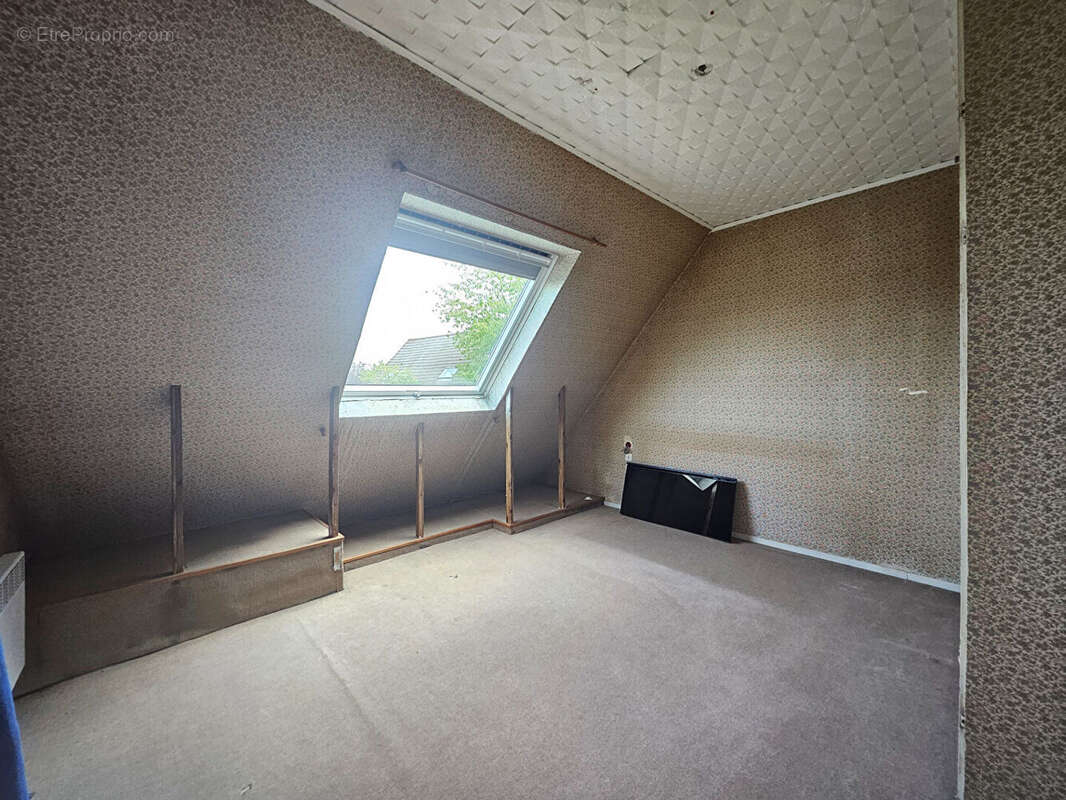 À VENDRE - Maison d'environ 106 m² - Quartier Saint-Lardre - photo 10